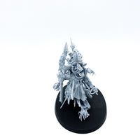 Warhammer 40k Adeptus Mechanicus Belisarius Cawl grundiert games workshop