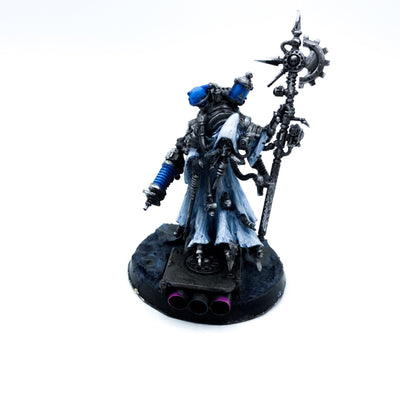 Warhammer 40k Adeptus Mechanicus Tech-Priest Dominus detailliert bemalt games workshop