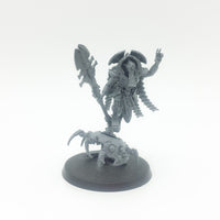 Warhammer 40k Necron Cryptek grundiert games workshop