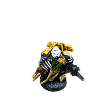 Warhammer 40k Space Marine Captain detailliert bemalt - Tabletoploot