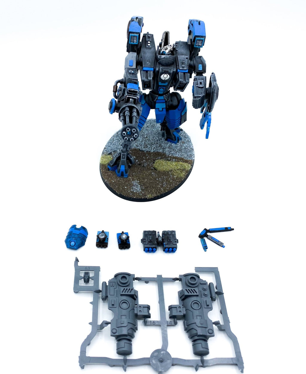 Warhammer 40k Tau XV104 Riptide battlesuit bemalt games workshop