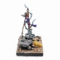 Warhammer Fantasy/AoS Dunkelelfen Zauberin aus Zinn sehr detailliert bemalt Games Workshop